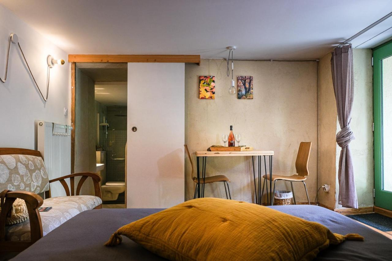 Les Chambres De La Dourbie Nant Экстерьер фото